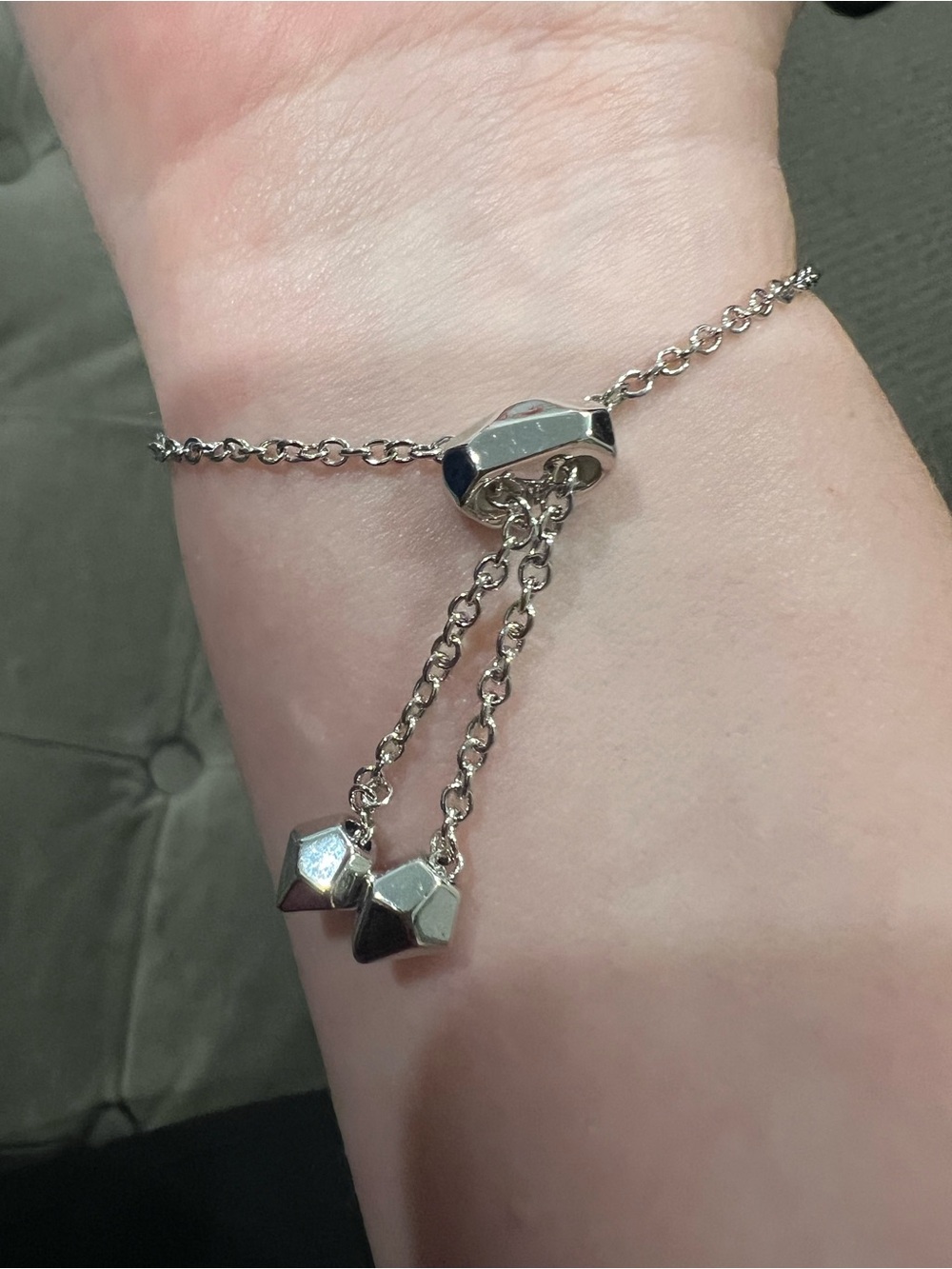 Kendra Scott Elaina Bracelet with Grey Stone - Picture 6 of 6